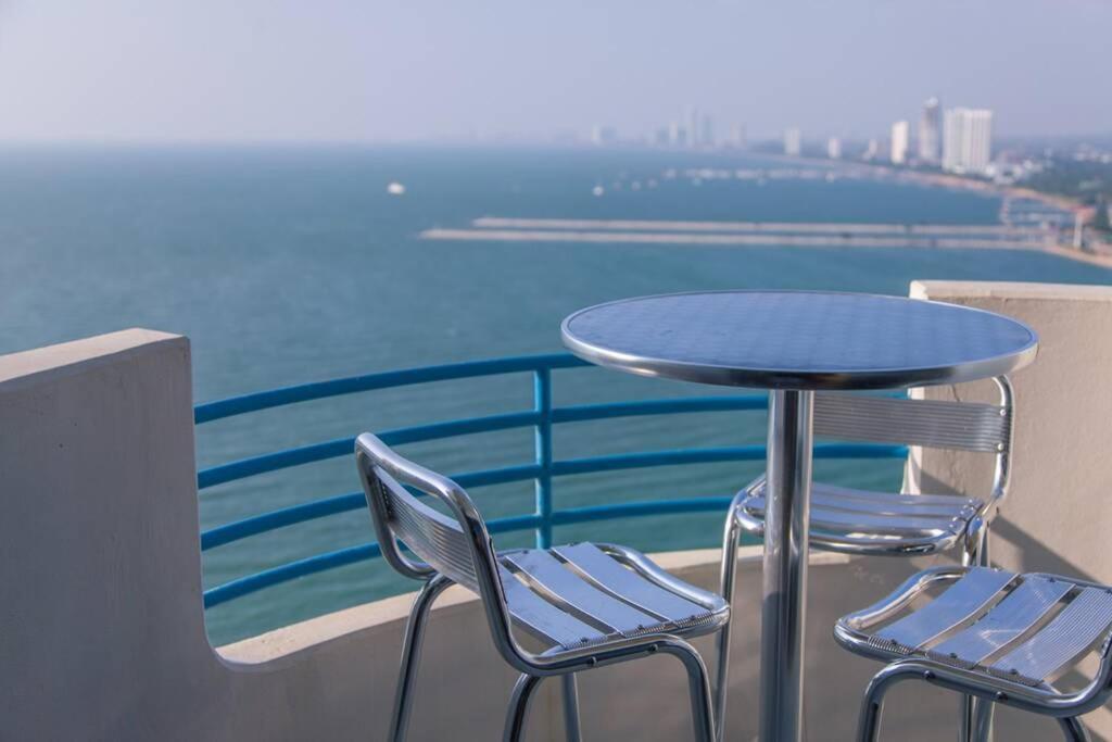 Pattaya Seaside Balcony/Beach Front/4 Peoples Na Chom Thian Exterior photo